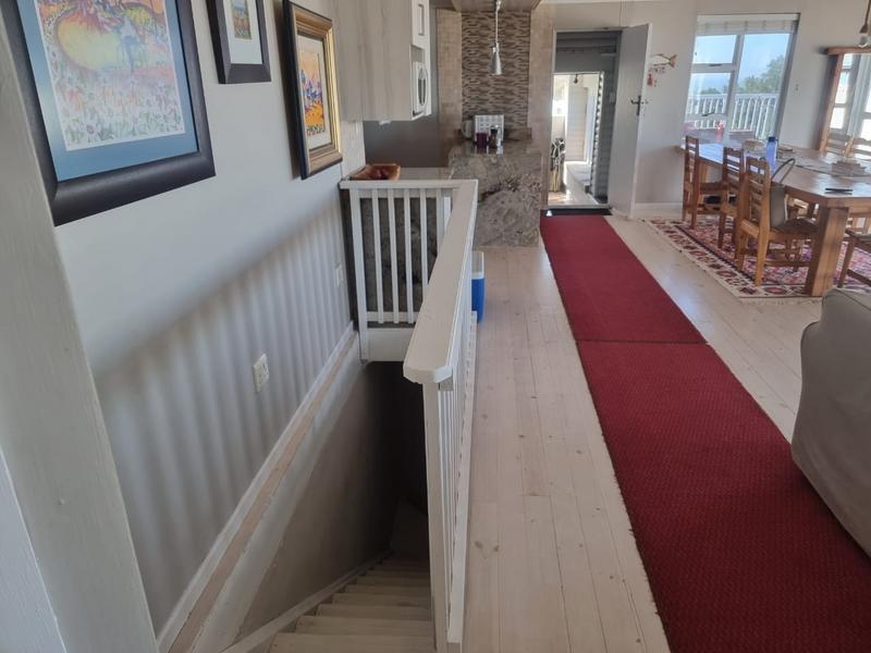 To Let 6 Bedroom Property for Rent in Outeniqua Strand Western Cape